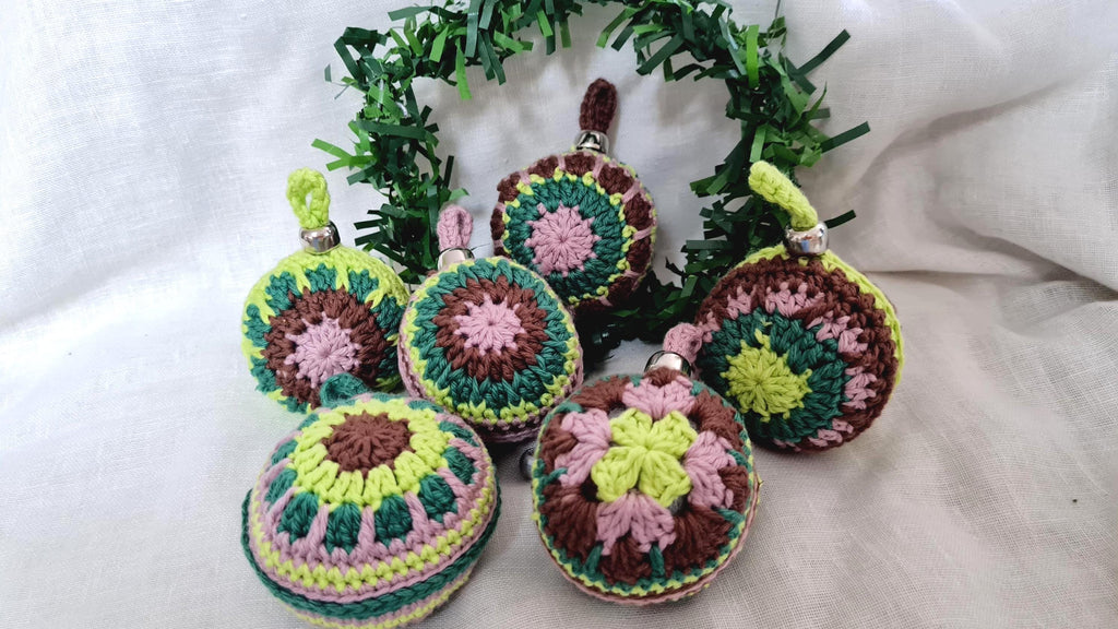 Crochet Christmas Bauble Pattern, DIY Tree Ornament (PDF Pattern)