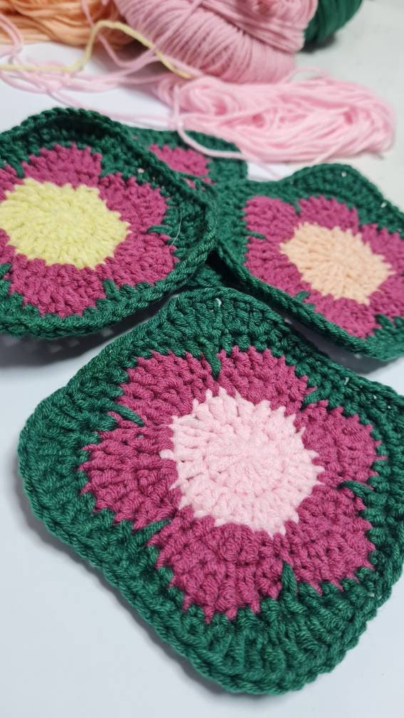 Flower Crochet Square Pattern: Granny Square Motif (Digital Download)