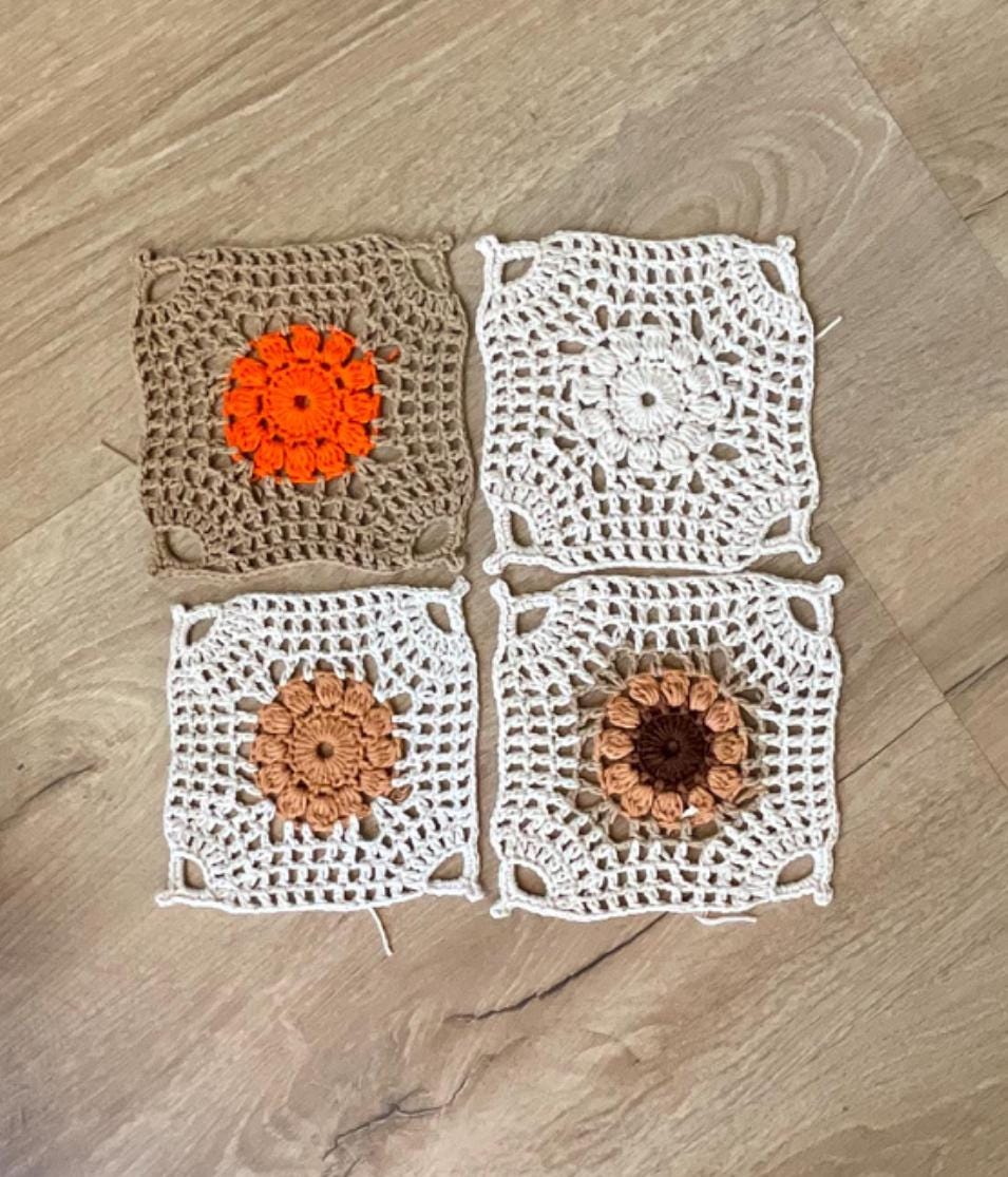 Flower Granny Square Crochet Pattern, Vintage Floral Blanket Motif (PDF Pattern)