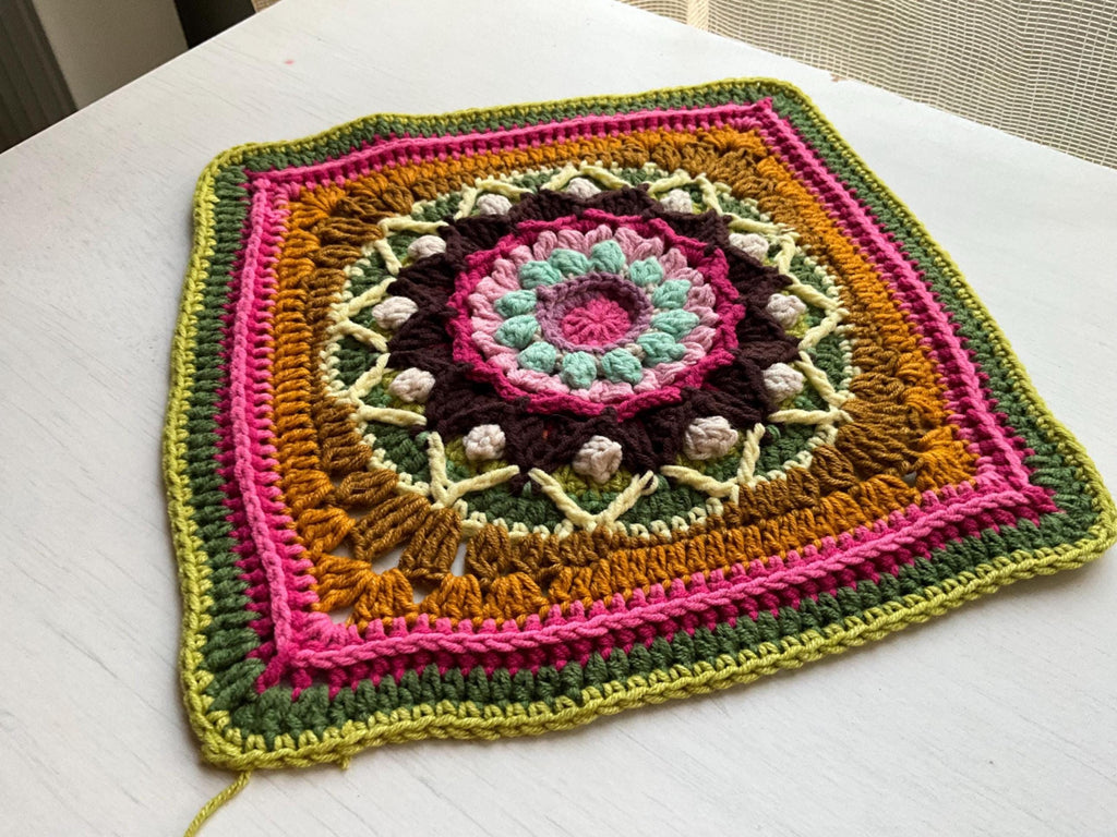 Mandala Bloom Granny Square Crochet Pattern: Boho Mosaic Motif (PDF Pattern)
