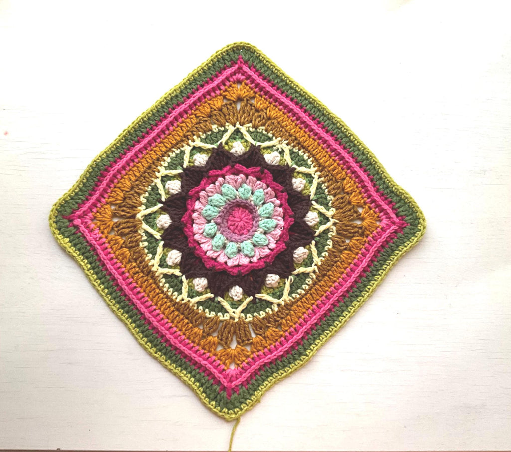 Mandala Bloom Granny Square Crochet Pattern: Boho Mosaic Motif (PDF Pattern)