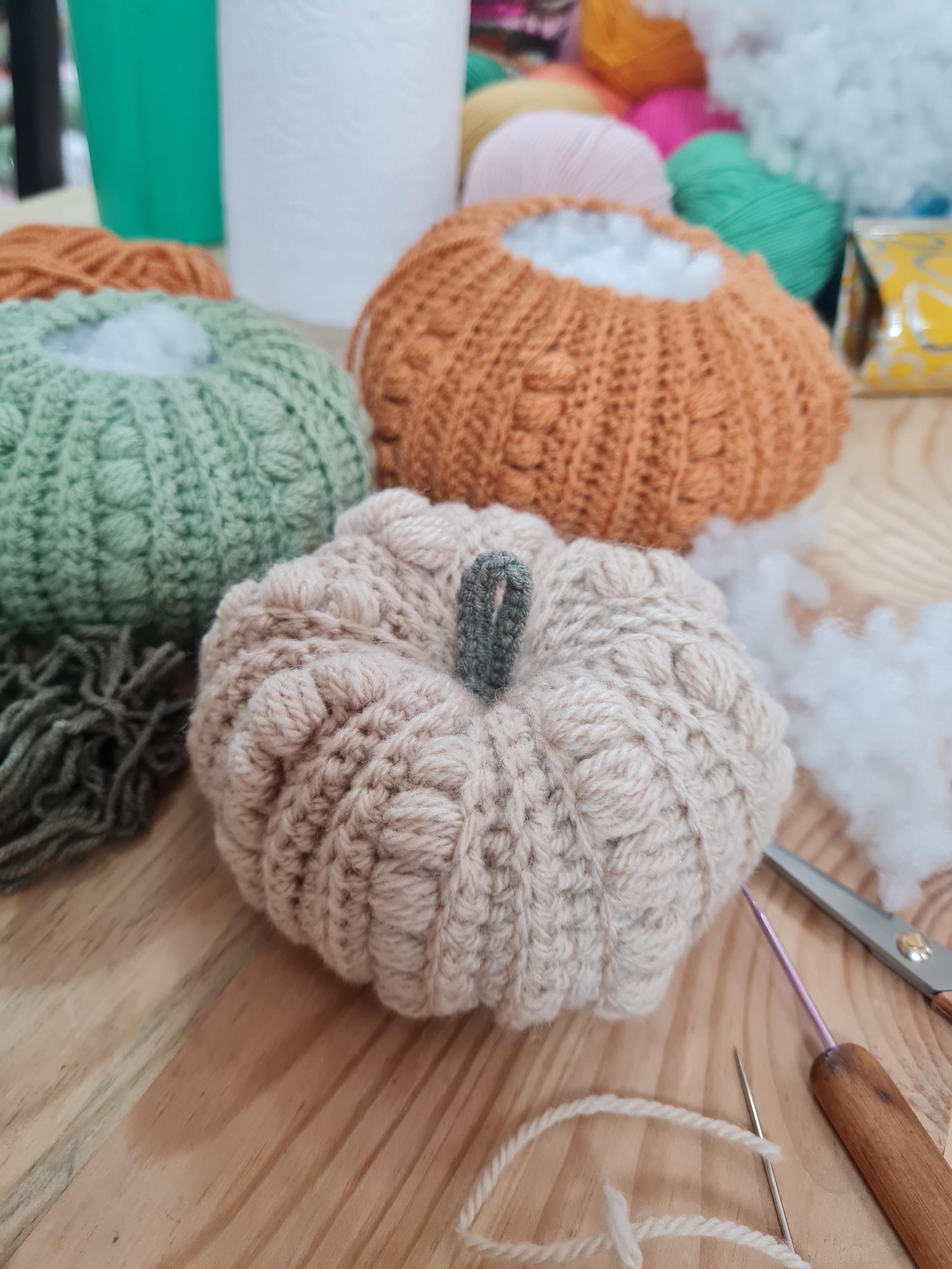 Crochet Bubble Pumpkin Pattern: 3-Size Thanksgiving Decor (PDF Pattern)