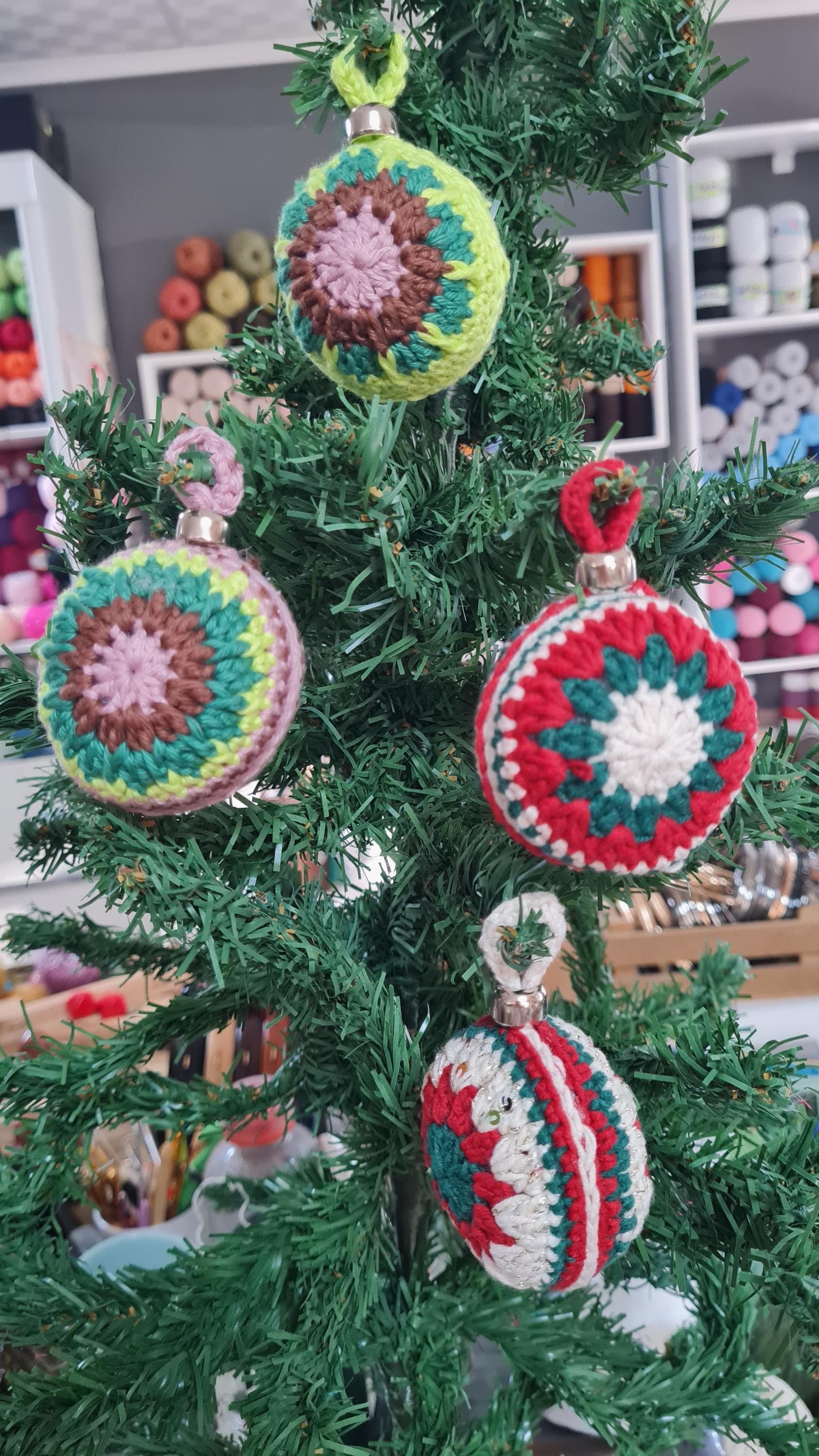 Crochet Christmas Bauble Pattern, DIY Tree Ornament (PDF Pattern)