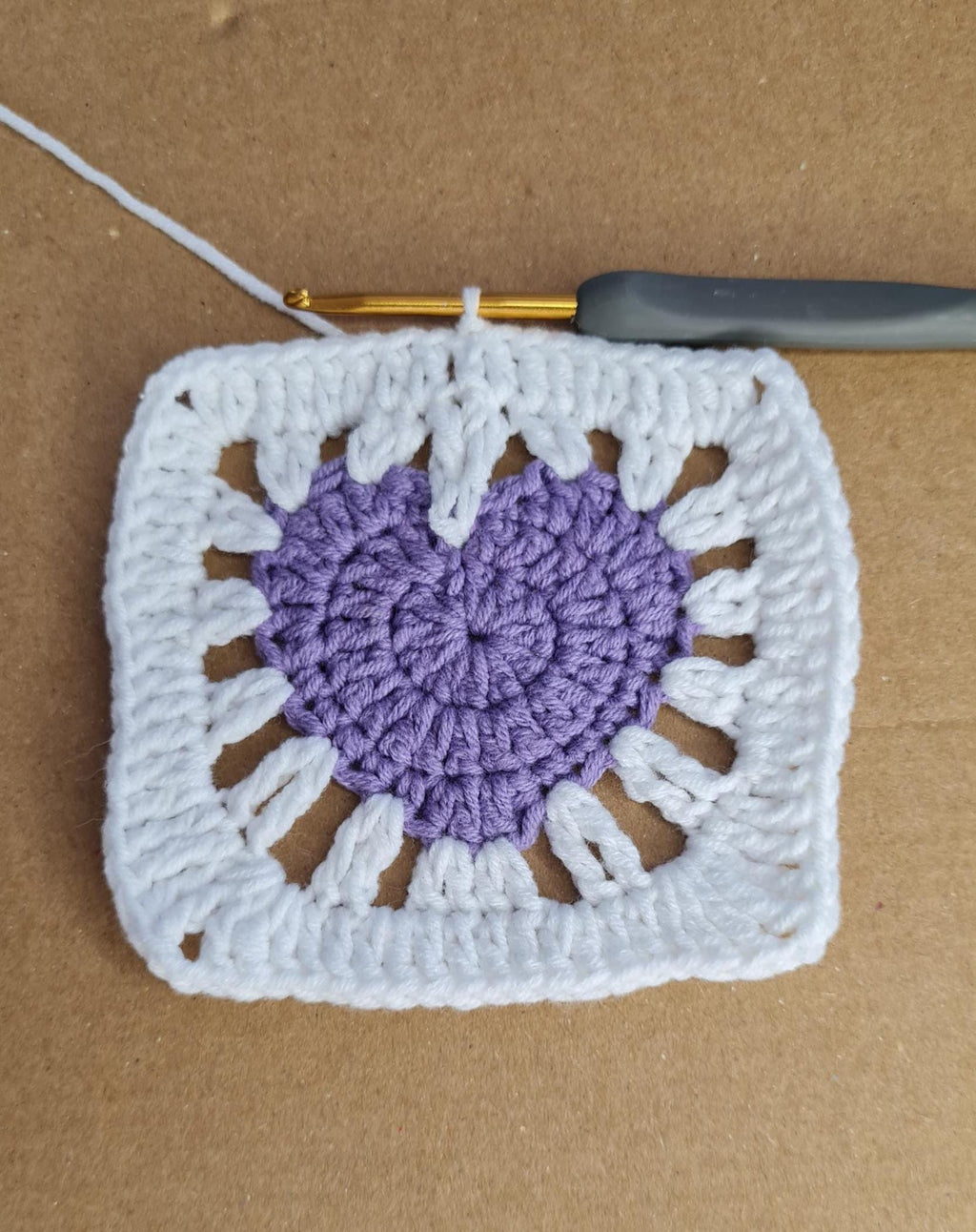 Crochet Heart Square Pattern: Modern Motif PDF (Crochet Planner Gift Included)