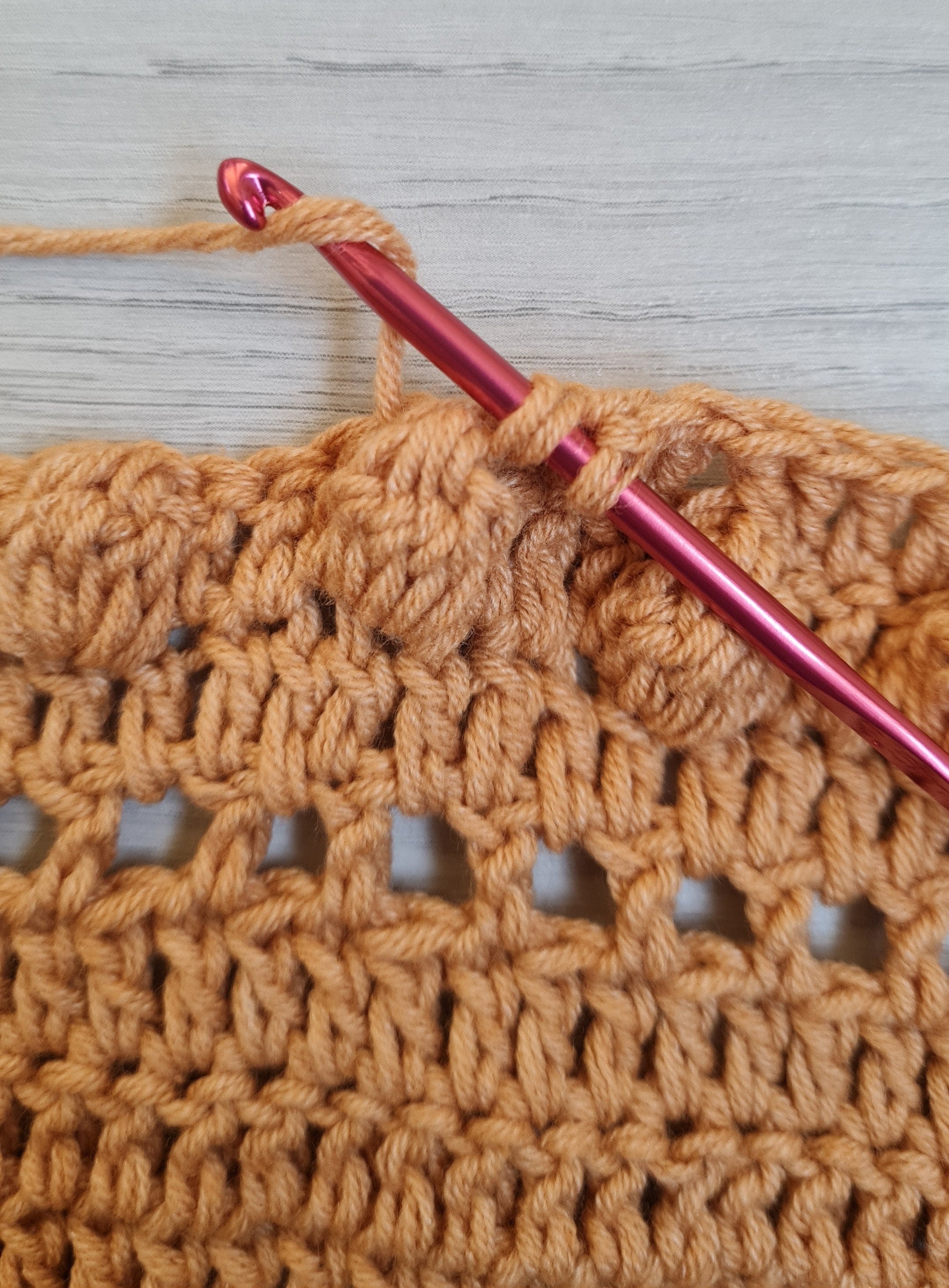 Crochet Halter Top Pattern, Boho Summer Crop Top (PDF Pattern)