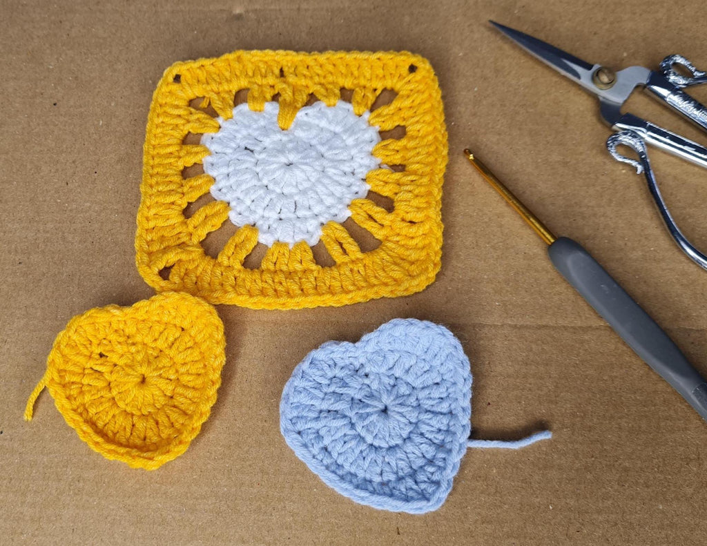 Crochet Heart Square Pattern: Modern Motif PDF (Crochet Planner Gift Included)