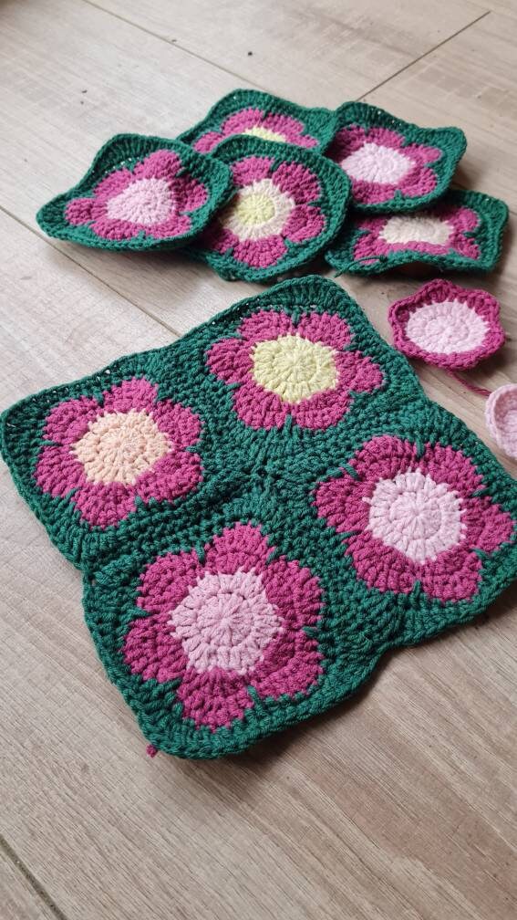 Flower Crochet Square Pattern: Granny Square Motif (Digital Download)