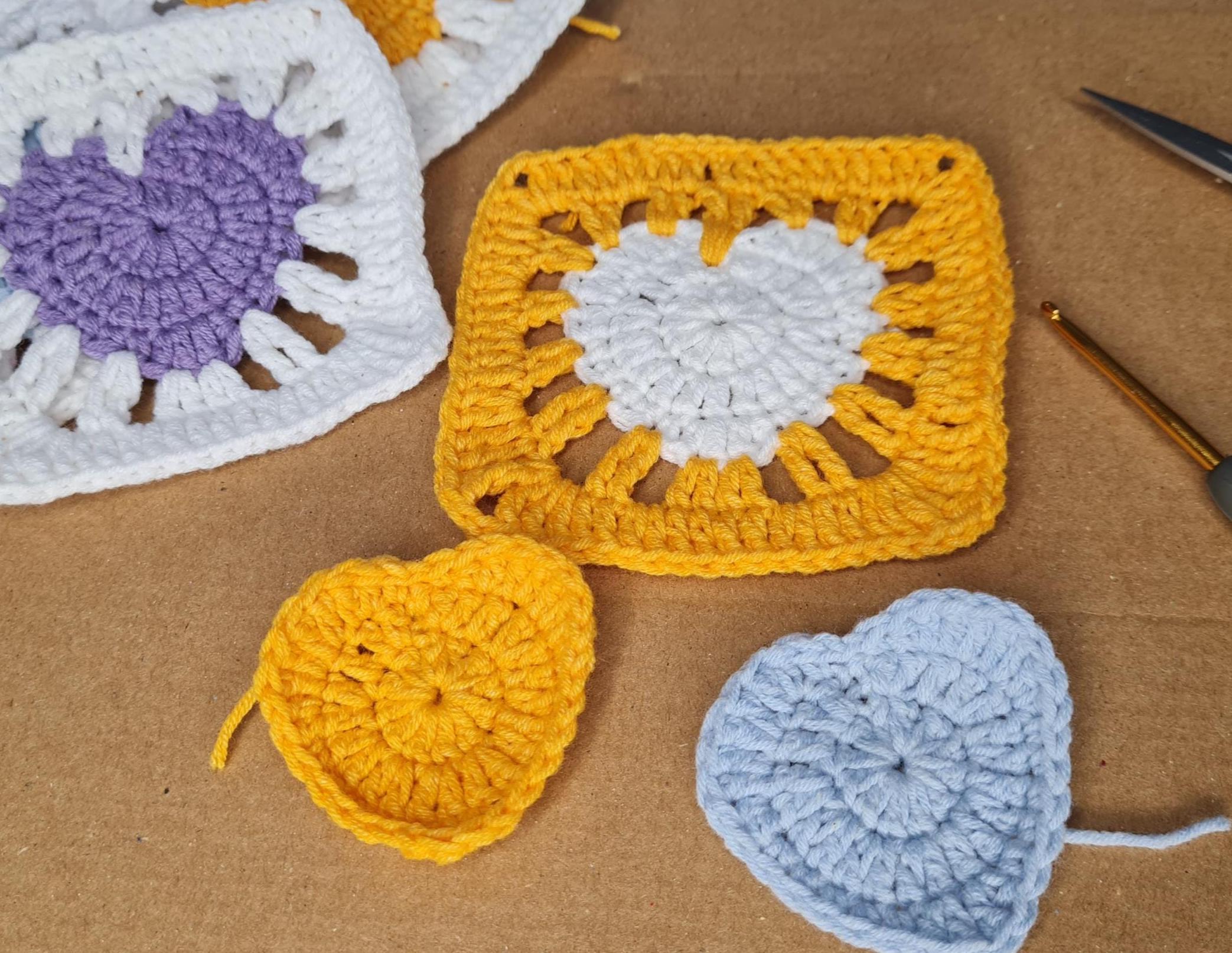 Crochet Heart Square Pattern: Modern Motif PDF (Crochet Planner Gift Included)